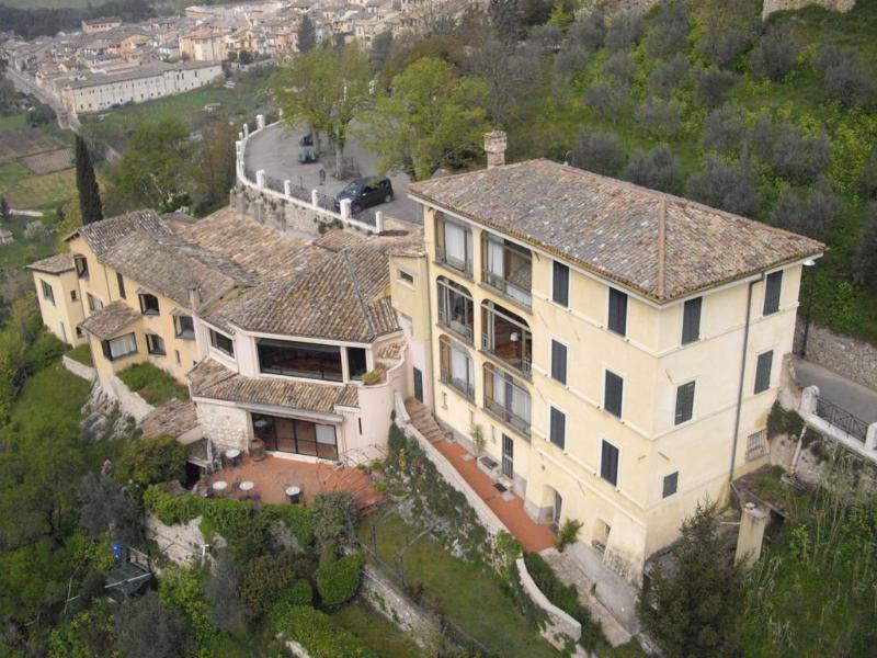 Hotel Gattapone Spoleto Exterior foto