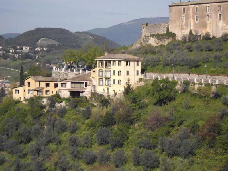 Hotel Gattapone Spoleto Exterior foto